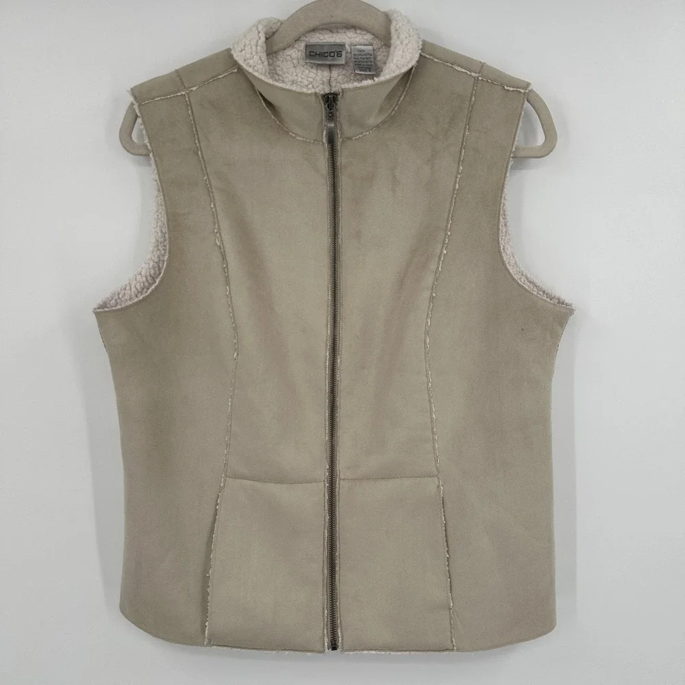 Chicos Vest Womens 2 Beige Faux Suede Sherpa Lined Zip Front Pockets Cozy Casual